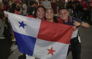 Imagen de archivo de aficionados de Panamá en la celebración de su clasificación al Mundial de 2026. EFE