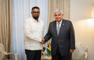 Mohamed Irfaan Ali. y José Raúl Mulino. Cortesía