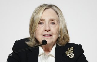 La exsecretaria de Estado no disimuló su malestar por las tácticas de los republicanos.