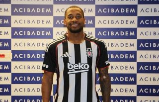 Michael Amir murillo, debutó con su nuevo equipo el Beksitas. Foto: @Beşiktaş JK