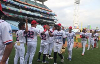 Panamá se enfrenta a Nicaragua en la Serie de las Américas. Foto: Probeis