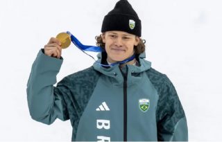 El medallista de oro brasileño Lucas Pinheiro Braathen. EFE/EPA/MICHAEL BUHOLZER