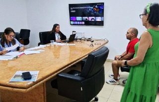 Jinetes y dueños de caballos realizaron sus trámites de licencias y credenciales. Foto: Cortesía