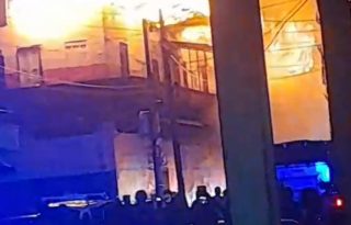 Incendio de caserón en calle 12. Foto: Diomedes Sánchez