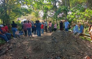 Los moradores solicitan la pronta intervención de las autoridades ante la difícil situación que enfrentan. Foto. Thays Domínguez