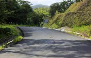 Se espera que esta carretera mejore la conectividad e impulse el turismo, dinamizando la economía y generando nuevas oportunidades para las comunidades de la Costa Arriba de Colón.