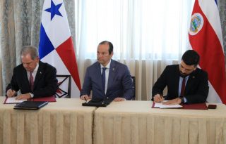 Firma del Memorando de Entendimiento. Foto: Cortesía