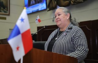 La ministra afirma que se está actuando con responsabilidad ante las denuncias por la situación de los albergues. Foto: Cortesía