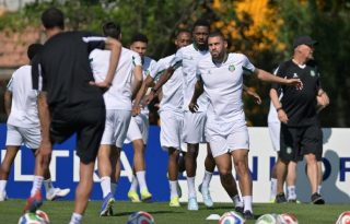 Jugadores de Surinam durante los entrenamientos. Foto: EFE