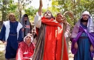 La pasión y muerte de Jesucristo, una representación que cuenta con la participación de más de 70 artistas y actores locales.