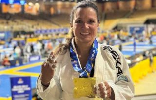 Jennisín Rosanía se colgó  la medalla de oro en el Panamericano de Jiu-Jitsu en Estados Unidos. Fotos: Cortesía