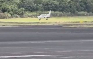 La aeronave reportó una falla eléctrica general.