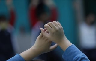 No es que el cerebro funcione peor, es que tiene otro sistema operativo, dice especialista. Foto: EFE