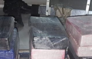 La droga estaba oculta en 17 paquetes, en el área del cielo raso. Foto: Diomedes Sánchez