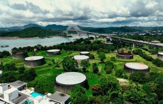 El Ministerio de Obras Públicas habilitó el paso por el Puente de las Américas para vehículos livianos mientras lleva a cabo monitoreos técnicos y estructurales.  Cortesía / POTSA