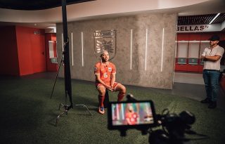 Es protagonizada por el jugador de la selección Cristian Martínez. Cortesía