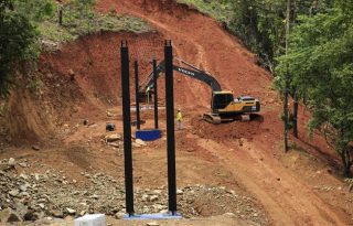 Avanza la construcción de los puentes zarzo en la comarca. 