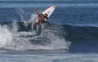 El 18 de abril  es una fecha marcada para los surfistas de categorías inferiores. Foto: Cortesía