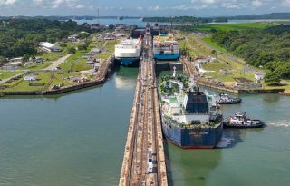 El Canal de Panamá registró un promedio diario de cruces 34 buques en enero y 37 en marzo. Foto: Cortesía