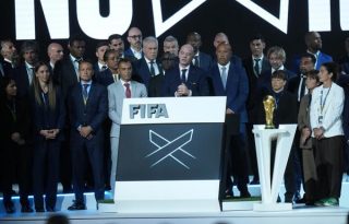 El presidente de la FIFA, Gianni Infantino (cent.) durante el 76.º Congreso de la FIFA 2026 en Vancouver. Foto: EFE