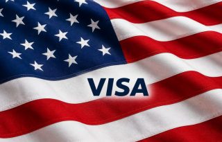 El embajador Kevin Cabrera ha expresado que expresado que la visa estadounidense es un privilegio y no un derecho. Foto: ChatGPT