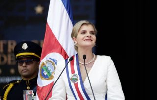 La presidenta de Costa Rica, Laura Fernández. Foto: EFE