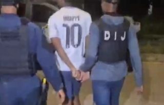 El ataque se produjo en los predios de la multifamiliar H-13, donde varios sujetos llegaron y comenzaron a disparar, hiriendo a tres personas.