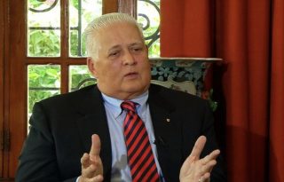 Ernesto Pérez Balladares expresó su malestar por el mal servicio.