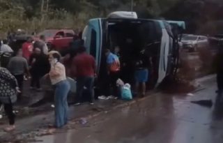Las autoridades investigan las causas del accidente.