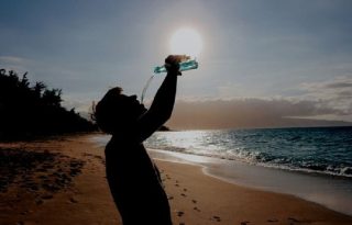 Las autoridades piden a la población consumir agua.