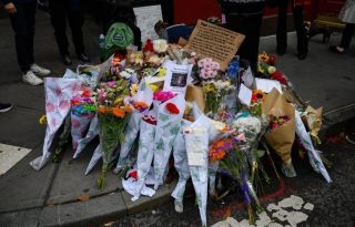 Monumento conmemorativo al actor Matthew Perry. Foto: EFE / EPA / Tamas Vasvari