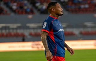 Eric Davis, jugador de Plaza Amador.  Foto:  @Pandeportes