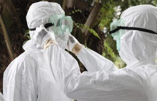Hay más de 900 casos sospechosos y 200 muertos.