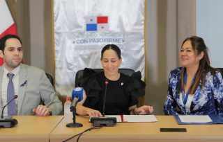 El Ministerio de Cultura oficializó la transición institucional de la Biblioteca Nacional Ernesto J. Castillero R., garantizando la protección del patrimonio documental y la continuidad de sus servicios culturales.