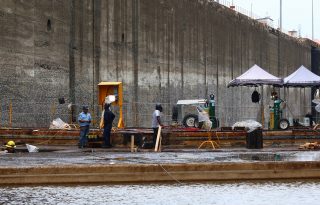 El mantenimiento de cámara seca se desarrolla aproximadamente una vez al año. Foto: EFE
