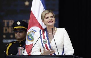 El Gobierno impulsa en el Congreso un proyecto de ley para reactivar la minería de oro.