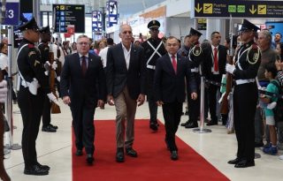 Asfura llegó a suelo panameño sobre las 17.42 hora local.