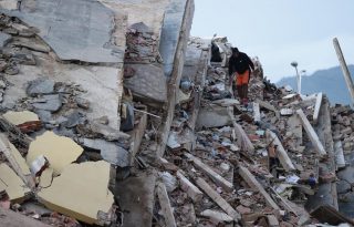 iles de venezolanos participan de forma voluntaria en labores de rescate