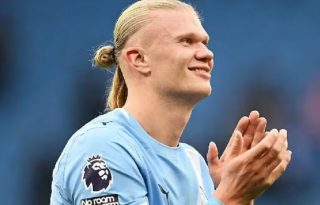 El negocio del jugador Erling Haaland una marca de colitas para el pelo. 