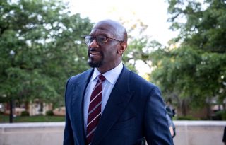 Andrew Gillum detenido por posesión de drogas.