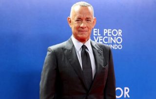 Tom Hanks posando durante el estreno de la película 'El peor vecino del mundo', en Madrid (España). Foto: EFE / Kiko Huesca