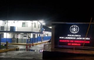 El ciudadano fue trasladado de urgencia hacia la Policlínica de Sabanitas, donde recibió los primeros auxilios estabilizadores. Foto. Archivo