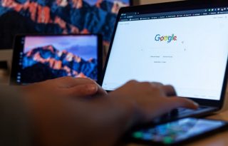 video-selfi como un nuevo método para iniciar sesión en google. 