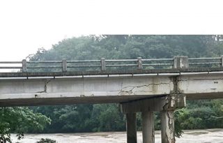 Se recomendó a la población y a los conductores acatar las disposiciones oficiales; sin embargo, las autoridades confirmaron que en el área no existen pasos alternativos. Foto. Cortesía