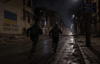 Dos panameños permanecen escondidos en Kiev sin pasaportes con el temor de ser encontrados. 
