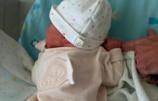 La bebé, tercer hijo del matrimonio de Eugenia con Jack Brooksbank y la primera mujer, nació a las 18.20 hora local portuguesa. Foto: EFE / Jack Brooksbank