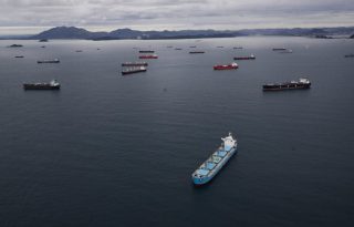 Dos disparos de la Armada estadounidense con misiles Hellfire contra el portacontenedores Vela Nova.