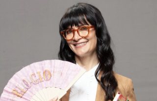 La actriz Ana María Orozco representando a 'Betty la Fea'. Foto: EFE / Amazon Prime Video