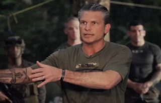 Hegseth acusó a los cárteles de haber cometido asesinatos y actos de violencia contra civiles. Foto: Cortesía
