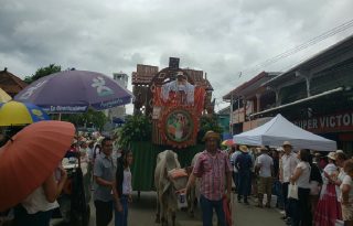 El Festival Nacional del Manito constituye una de las celebraciones de mayor riqueza cultural en Panamá, convirtiéndose cada año en un punto de encuentro fundamental para preservar y exaltar el folclore nacional.